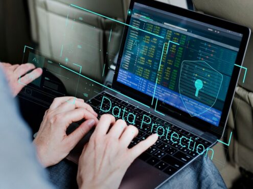 business-poeple-using-laptop-economic-financial